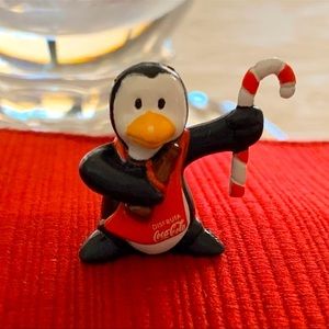 Christmas Coca- cola mini figures lot of 4🎄